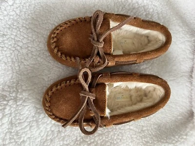 J Crew Corte Redondo Gamuza Niños Mocasines Zapatos Talla K8 Lindo Forrado de Piel 6" Suela Dura Foto 1 de 4