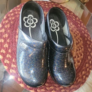 Zoccoli professionali Sanita scarpe donna tg7 Eu37 pelle verniciata glitter - Foto 1 di 9