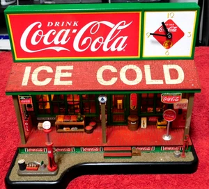 RARE DANBURY MINT COCA-COLA COUNTRY STORE CLOCK DIORAMA, WITH TRANSFORMER !!! - Picture 1 of 16