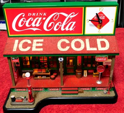 RARE DANBURY MINT COCA-COLA COUNTRY STORE CLOCK DIORAMA, WITH TRANSFORMER !!! - Image 1 of 4