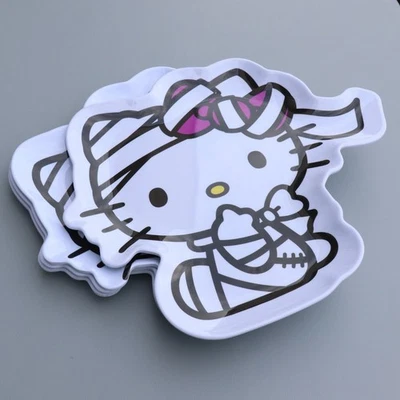 Hello Kitty 塑料派对盘子 4 件万圣节妈咪 — 第 1/4 张图片