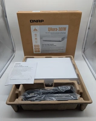 QNAP QHora-301W Dual 10GbE Router Dual Band QuWan MU-MIMO Next-Generation - Image 1 of 4