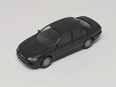 Opel Omega Limousine schwarz von Herpa Modellauto (10A) - Bild 1 von 2