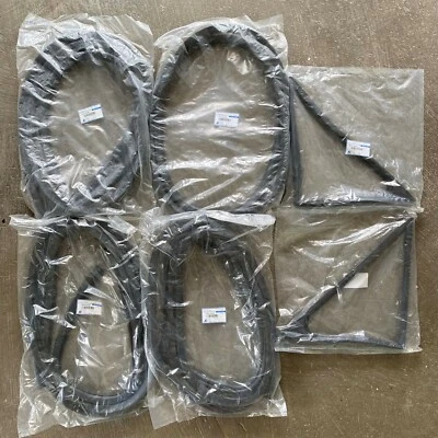 66-72 for Datsun 520 truck 521 pickup 1300 weatherstrip rubber seal vent door - Image 1 of 2