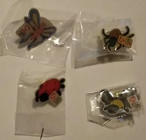 SET 4 INSETTI VINTAGE ANNI 2000 MCDONALDS CREW BEANIE BABY TY - Foto 1 di 5