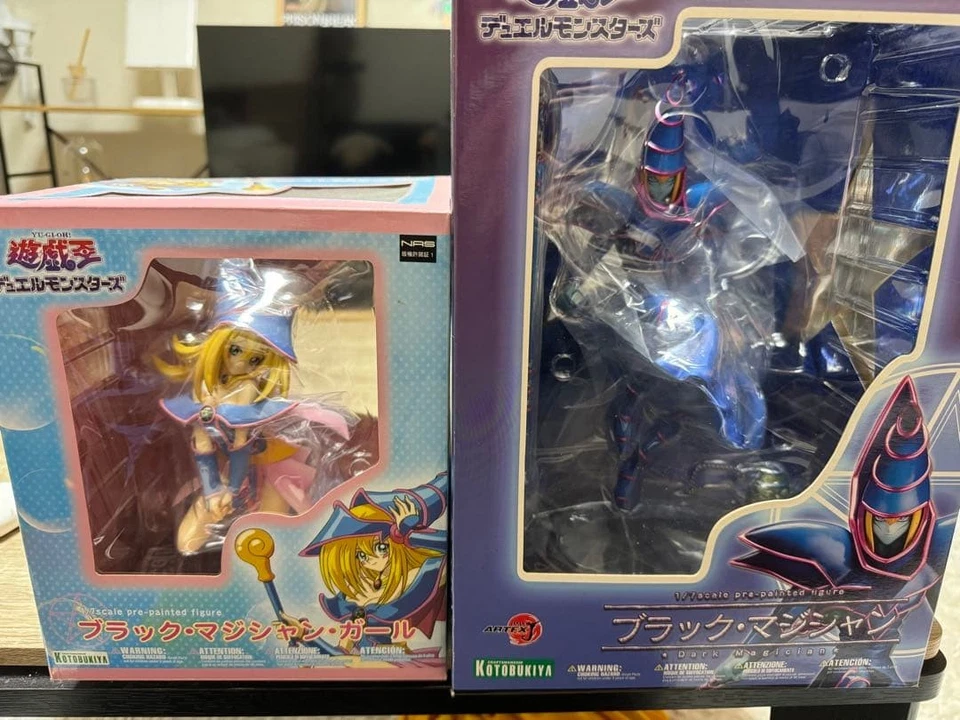 Kotobukiya Yu-Gi-Oh! Figura Mago Negro y Chica Maga Negra Foto 1 de 1