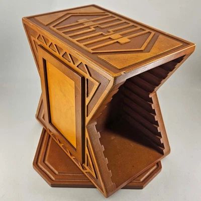 De colección Y2K Madera Giratoria CD Torre Escritorio Almacenamiento Organizador Marco de Fotos Foto 1 de 4