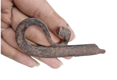 Antiguo hierro fino de colección del siglo 18 hecho a mano raro cara de león único atacante de incendios Foto 1 de 4