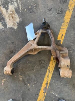 下控制臂前雪佛兰 SILVERADO 2500 右 99 00 01 02 03 04 05 06 07-10 — 第 1/2 张图片