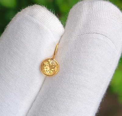Colgante sin cuello con delicado dije de piedras preciosas de citrino natural de oro macizo de 18k Foto 1 de 3