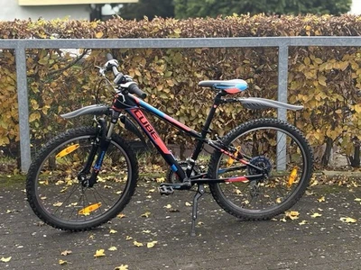 Cube SR Suntour Mountainbike 26 Zoll, 3x7 Gang Schwarz +Schutzblech,  Neuwertig  - Bild 1 von 4