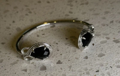 Brazalete ajustable Kendra Scott Andy plateado y negro Foto 1 de 4