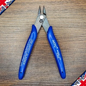 Side Snip Flush Cutter Pliers for Electrical Cable Wire Jewellery Model 3D Print - Picture 1 of 5