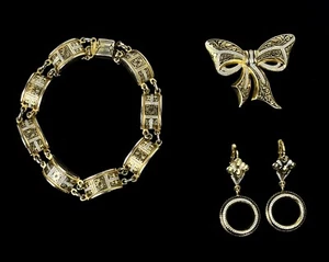 VTG Suite Gold Tone Bracelet, Brooch and Clip On Earrings Unsigned Damascene - Picture 1 of 13
