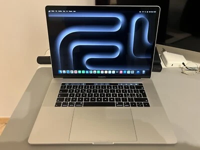 Apple MacBook Pro 15.4" (256GB SSD, Intel Core i7 8.ª generazione, 2,2 GHz,... - Immagine 1 di 4