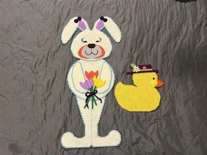 SET #4 - 27" OSTERHASE & KÜKEN FERTIG HANDGEFERTIGT KUNSTSTOFF LEINWAND NADELSPITZE  - Bild 1 von 9