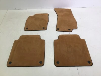Floor mats set Audi A8 (4N) 60 TFSI e Quattro 250 kW 340 hp (10.2019->)  - Image 1 of 4