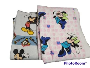 Lotto coperte acriliche pesanti Topolino e Minnie vintage - Foto 1 di 9