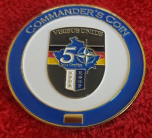 BUNDESWEHR 50 JAHRE NATO KOMMANDEURE MÜNZE (USCG ARMEE MARINE LUFTWAFFE CHP - Bild 1 von 2