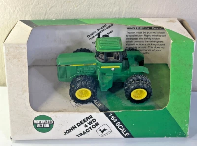 Tractor John Deere 8850 4x4 ERTL de colección, acción motorizada, diecast 1:64, nuevo en caja Foto 1 de 4