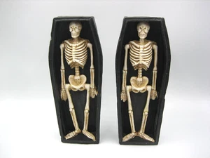 Halloween Esqueleto en Ataúd Juego de Dos Decoración 12" Muy Pesado - Imagen 1 de 9
