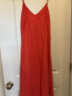 Vestido midi sin mangas de lino Aritzia Wilfred para mujer en mediano Foto 1 de 4