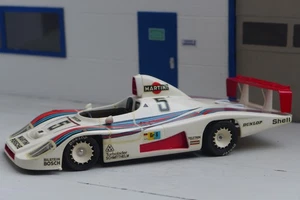 Porsche 936 Modell 1:24 im Martini Design - Bild 1 von 4