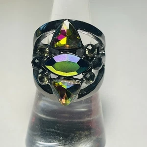 Rhinestone Cocktail Statement Ring Gunmetal Size 7 Modern Fashion Iridescent - Picture 1 of 14