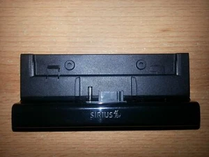 Sirius Universal SUPV1 Auto Dock Cradle SUPV Fahrzeug mit selbstklebender Schwenkhalterung - Bild 1 von 4