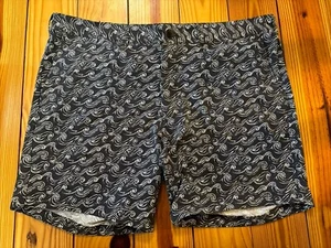 Bonobos Coast to Coaster Performance Shorts Gr. 42 7" Schrittlänge Wellen - Bild 1 von 5