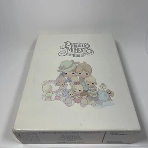 Precious Moments Bible Family Ed New King James Vers 254PM Illustrated VTG #H10 - Imagen 1 de 5