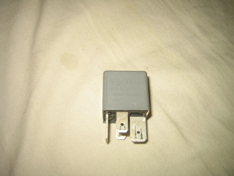 VW AUDI RELAIS 191937503 - Bild 1 von 1