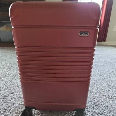 ARLO SKYE Aluminum Frame Carry-On Spinner Carry On Luggage Battery Charger New - Image 1 of 4