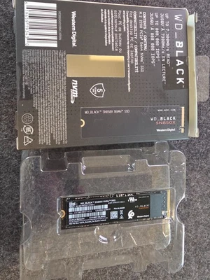 WD BLACK SN850X 1TB NVMe PCIe Gen4 M.2 2280 Internal SSD WDS100T2X0E - Image 1 of 4