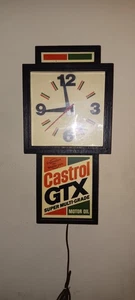 VINTAGE 1960's CASTROL GTX MOTOR OIL GARAGE CLOCK - Picture 1 of 3