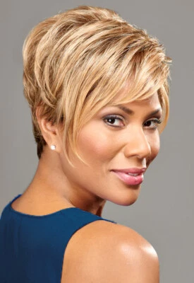 Peluca DYLAN de HENRY MARGU, *¡TODOS LOS COLORES!* Frente de encaje, tapa de luz de pluma, NUEVO Foto 1 de 4