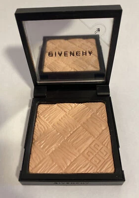 Givenchy Croisiere Healthy Glow Powder #1 Premiere Croisiere .24oz/7g - Image 1 of 4