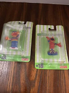 2001 Fisher Price Mattel Sesame Street Collectibles Ernie & Elmo Toy  New - Picture 1 of 5