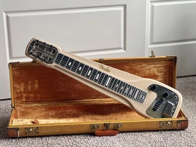 Vintage Fender Champion Slide Guitar with Rare Yellow Tweed Case, 1950s Original - Image 1 of 4