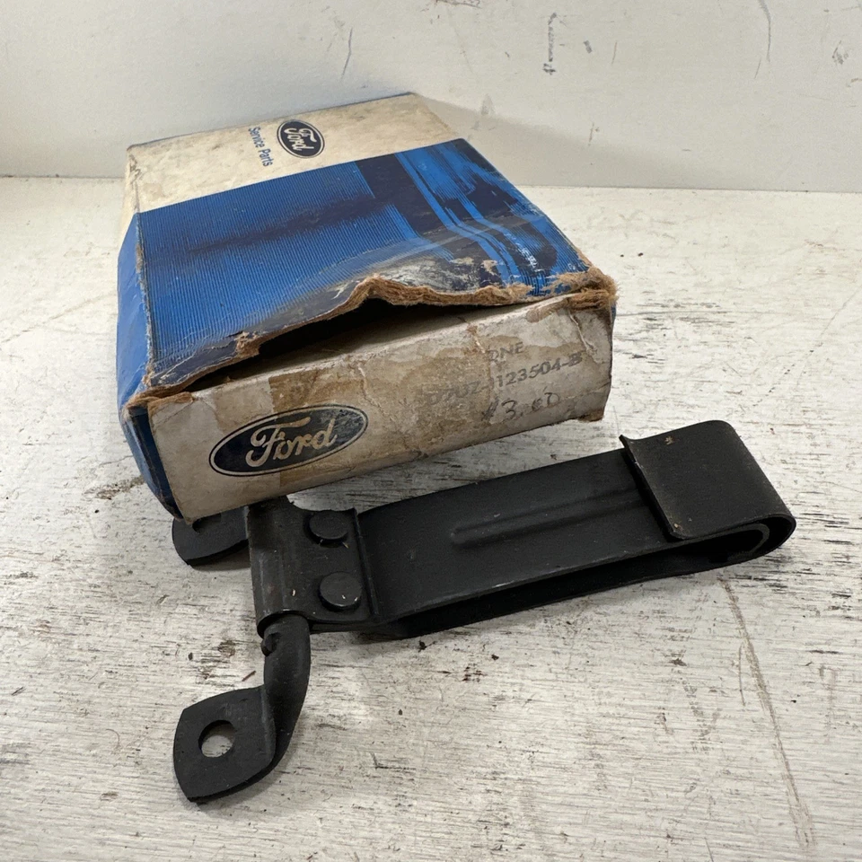 Ford Econoline Club Wagon 1972-1974 E100 E250 E350 carrocería lateral correa de control Foto 1 de 4