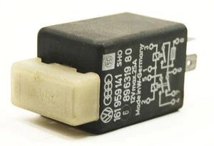 Relé de aire acondicionado 75-92 VW Jetta Golf Rabbit GTI Scirocco MK1 MK2 - 161 959 141 - Imagen 1 de 2