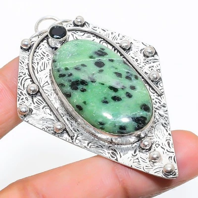 Ruby Zosite, Gemma Di Spinello Nero, Pendente In Argento Sterling 925 2.88" - Immagine 1 di 4