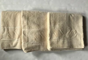 Vintage Cannon Gold Label USA Swan Embossed Bath Towels Lot Of 3 Cream Color EUC - Picture 1 of 7