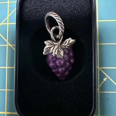 Brighton GRAPEFUL BUNCH Púrpura Uvas Plata Dije-JC1351 Foto 1 de 2