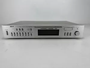 Akai AT - V04L FM AM Stereo Digital Synthesizer Tuner - Picture 1 of 11