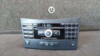 H46-9 * Mercedes-Benz CLS W218 A2189002401 Navigation GPS Navi Radio - Bild 1 von 4