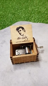 Boîte à musique en bois Elvis Presley Falling in love - Personnalisable - Photo 1/5