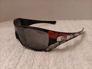 OAKLEY ANTIX Sunglasses Ernesto Fonseca KOI Print Polished Black See Pics  - Picture 1 of 14