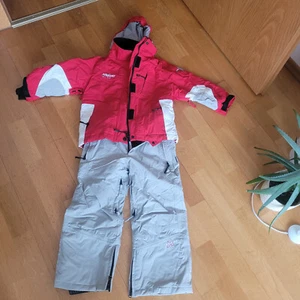 Skianzug Kinder 116, Marke Anzoni, rot-grau-weiß - Bild 1 von 3