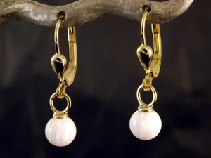 585 Gold Ohrringe mit Opal Kugel Anhänger 6 mm 25 mm Länge 1 Paar mit Brisur